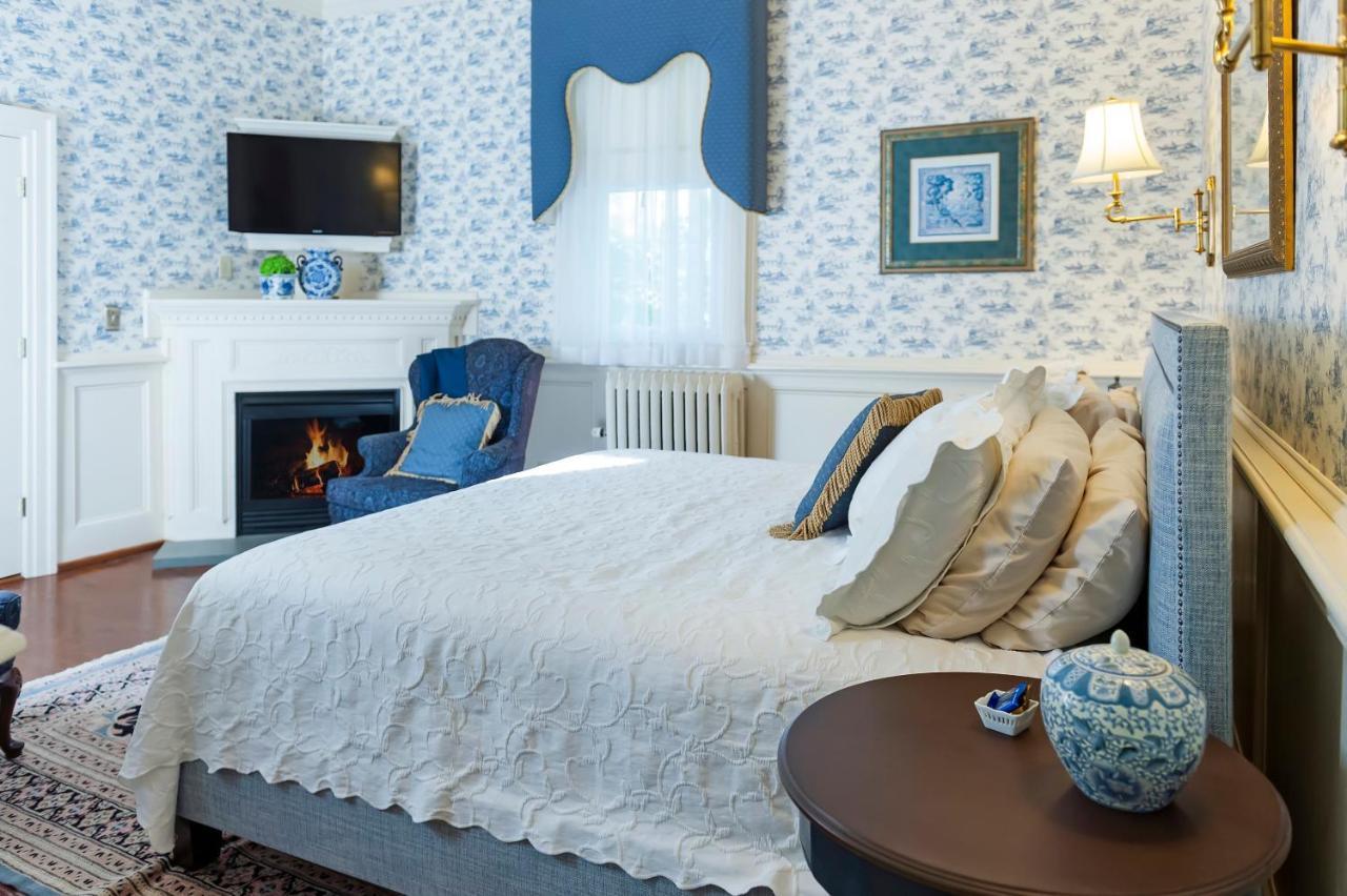 Arrowhead Inn Дарем Экстерьер фото